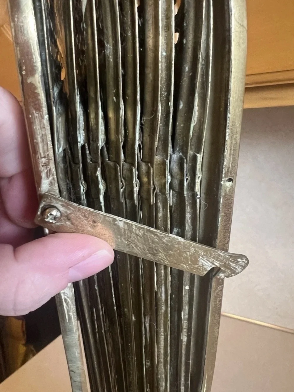 *HARD TO FIND* Vintage Pineapple Brass Peacock Fireplace Fan